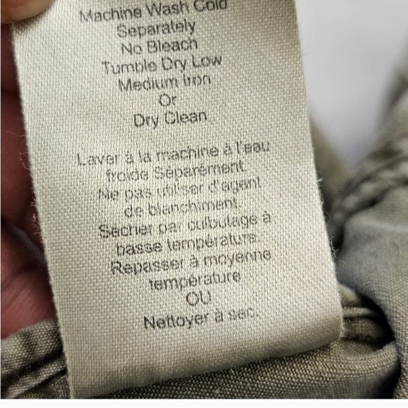 Aritzia TNA Utility/ Military Style Jacket. Green.
SIZE M - Picture 7 of 16